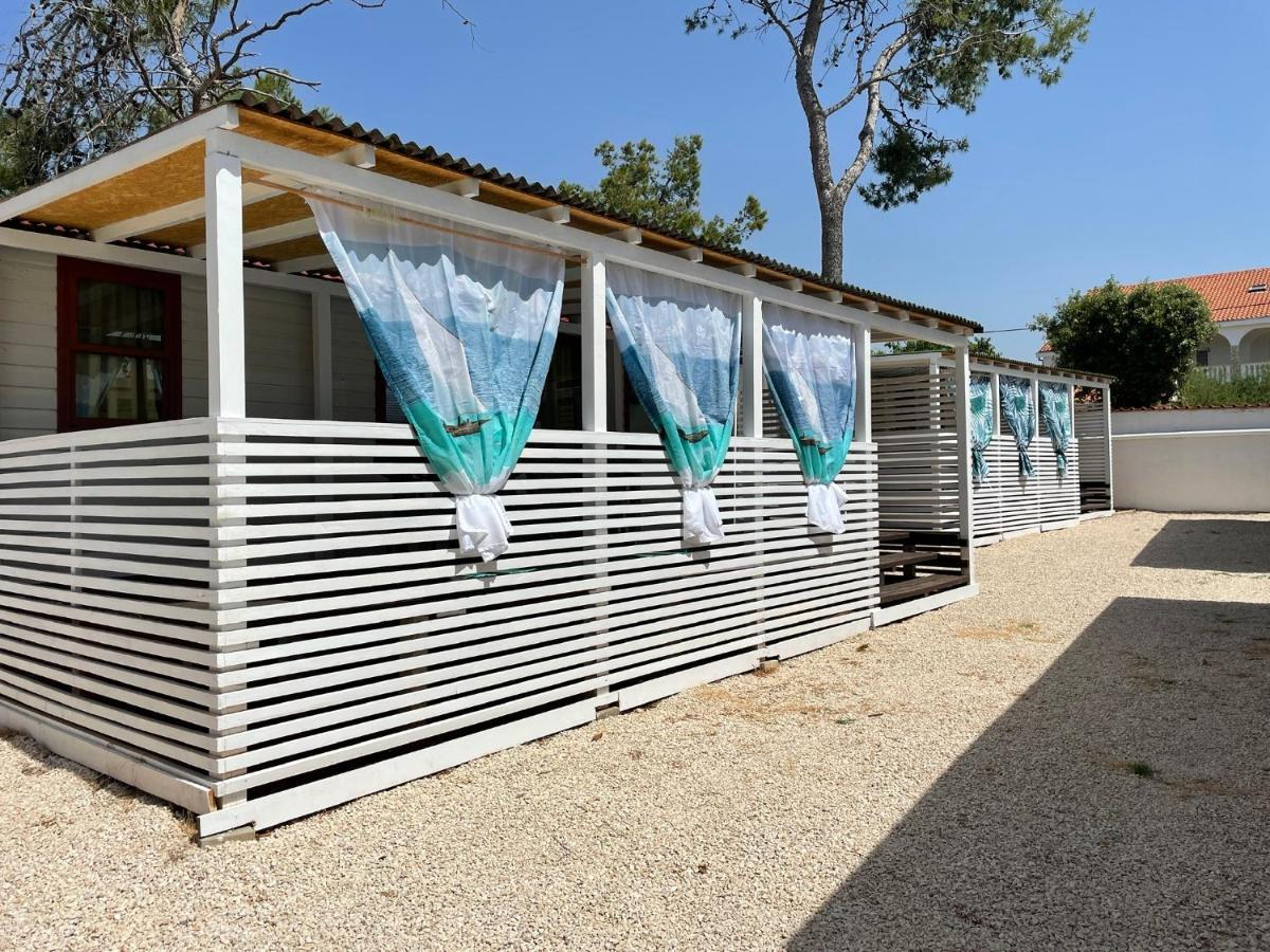 Dalmacia Mobile Homes And Caravans At The Beach Privlaka  Buitenkant foto