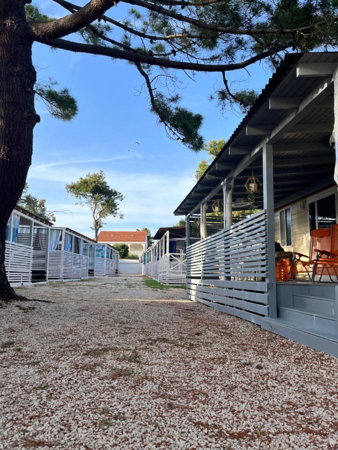 Dalmacia Mobile Homes And Caravans At The Beach Privlaka  Buitenkant foto