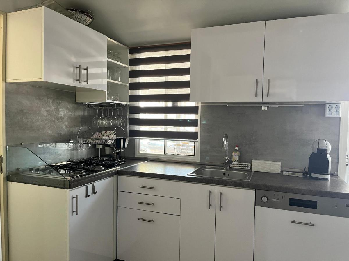Dalmacia Mobile Homes And Caravans At The Beach Privlaka  Buitenkant foto